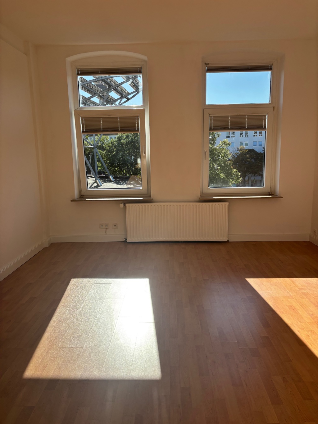 Helle 3-Zimmer-Altbauwohnung in zentraler Lage – Friesenstraße, 30161 Hannover Oststadt – Vorschaubild 4