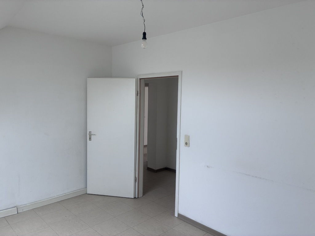 Helle Dachgeschosswohnung im denkmalgeschützten Altbau - Berliner Straße – Berliner Straße, 51063 Köln Mülheim – Vorschaubild 3