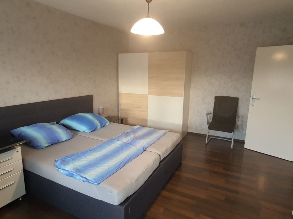 19,9 m2 möbliertes Zimmer in 4er-WG mit Balkon - All Inclusive – Londoner Ring, 67069 Ludwigshafen am Rhein Edigheim – Vorschaubild 10
