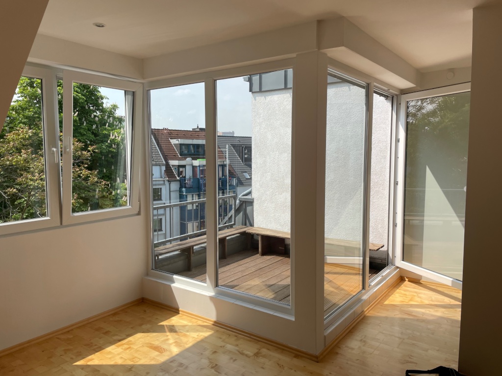Helle möblierte Maisonette mit Balkon und Blick ins grüne im Severinsviertel – Isabellenstraße 17, 50676 Köln Severinsviertel – Vorschaubild 3