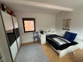 Anzeigenbild: schönes WG-Zimmer am Hofgarten mit großer Küche