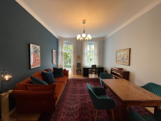 Charming and Artsy spacious 2-room flat with balcony in the heart of Friedrichshain — photo 1