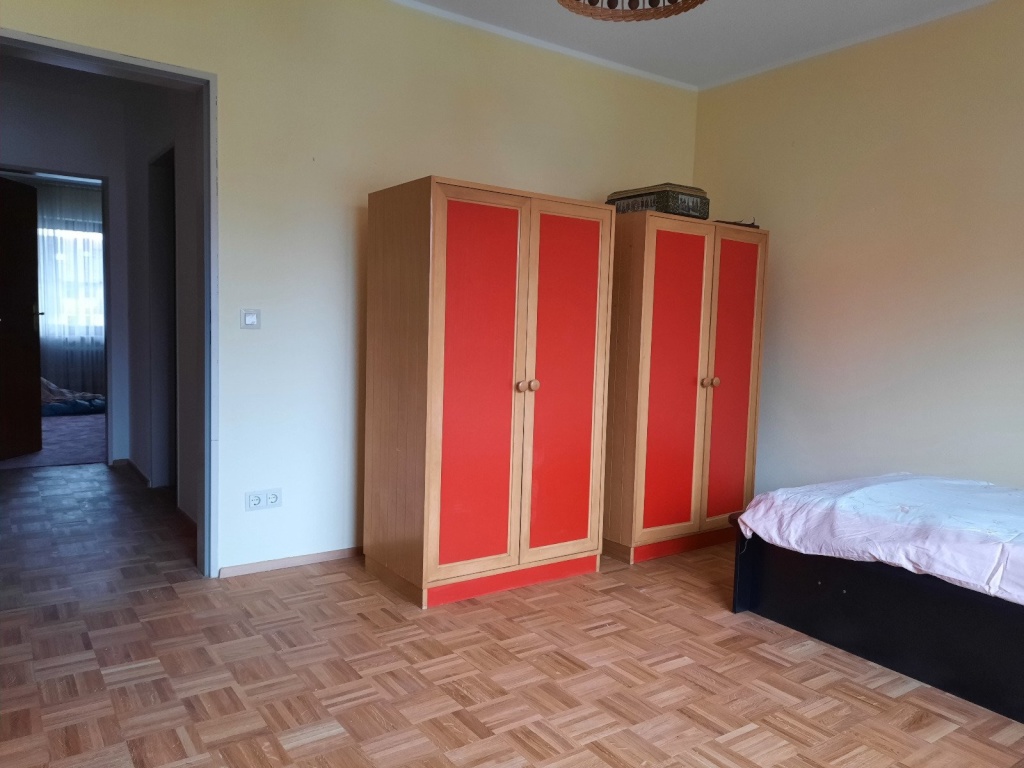 Habitación en WG Altstadt Graf-Pocci-Weg - 2 hochwertige Paidi Kleiderschränke