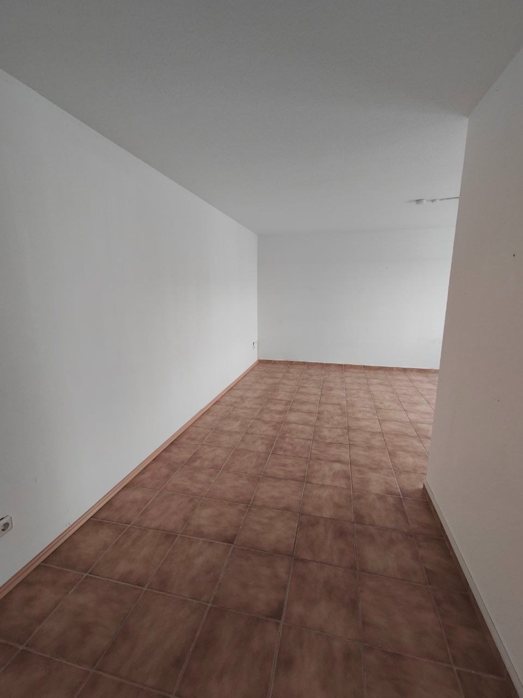 1-Zimmer-Wohnung hell mit Küche in bester Lage nah am Poppeldorfer Schloss – Lotharstraße 44, 53115 Bonn Kessenich – Vorschaubild 7