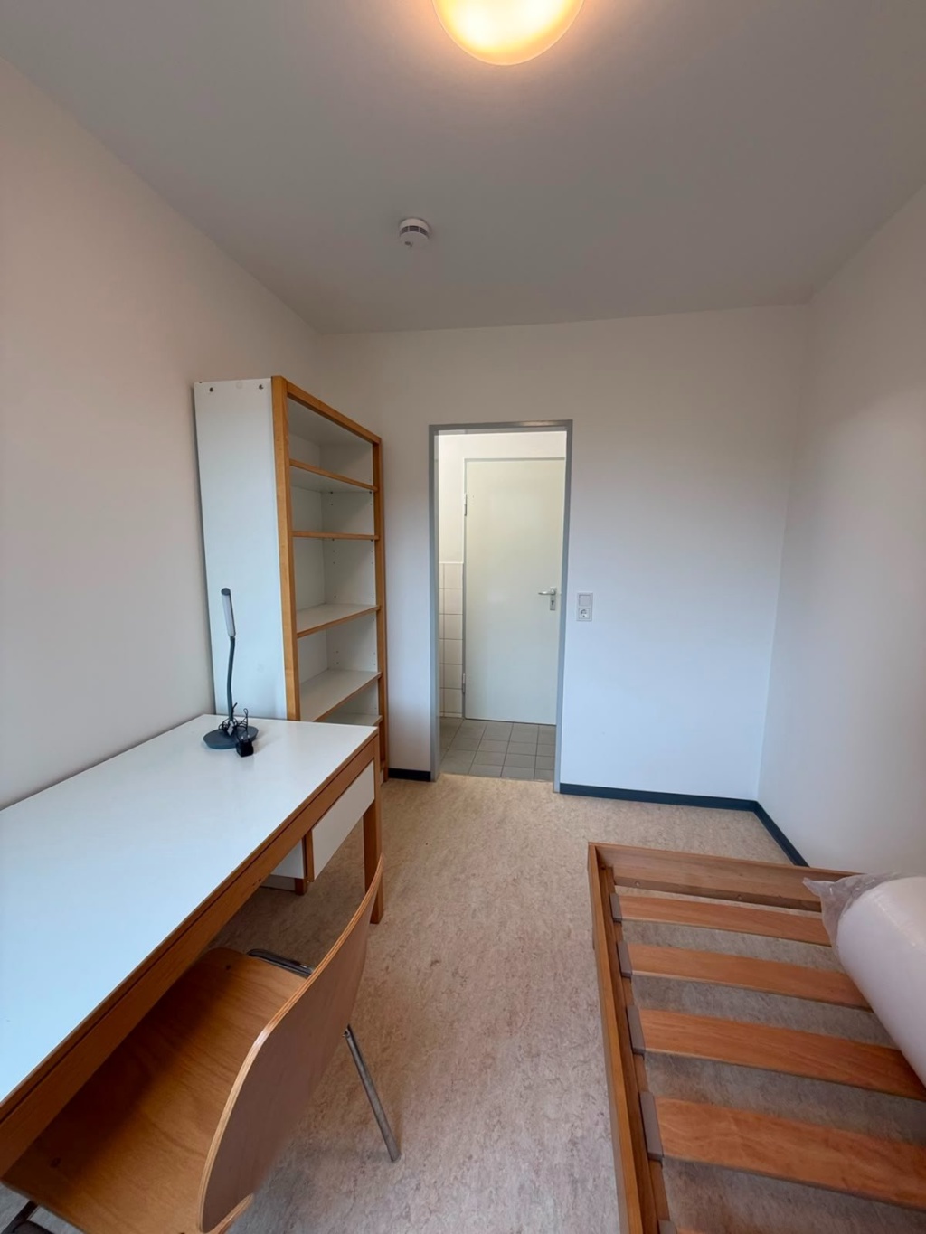 Temporary Newly Renovated First Entry Room for Rent – ​​Gutenbergstraße 36 Dorm – Gutenbergstraße 36b, 37075 Göttingen Nordstadt – Vorschaubild 4