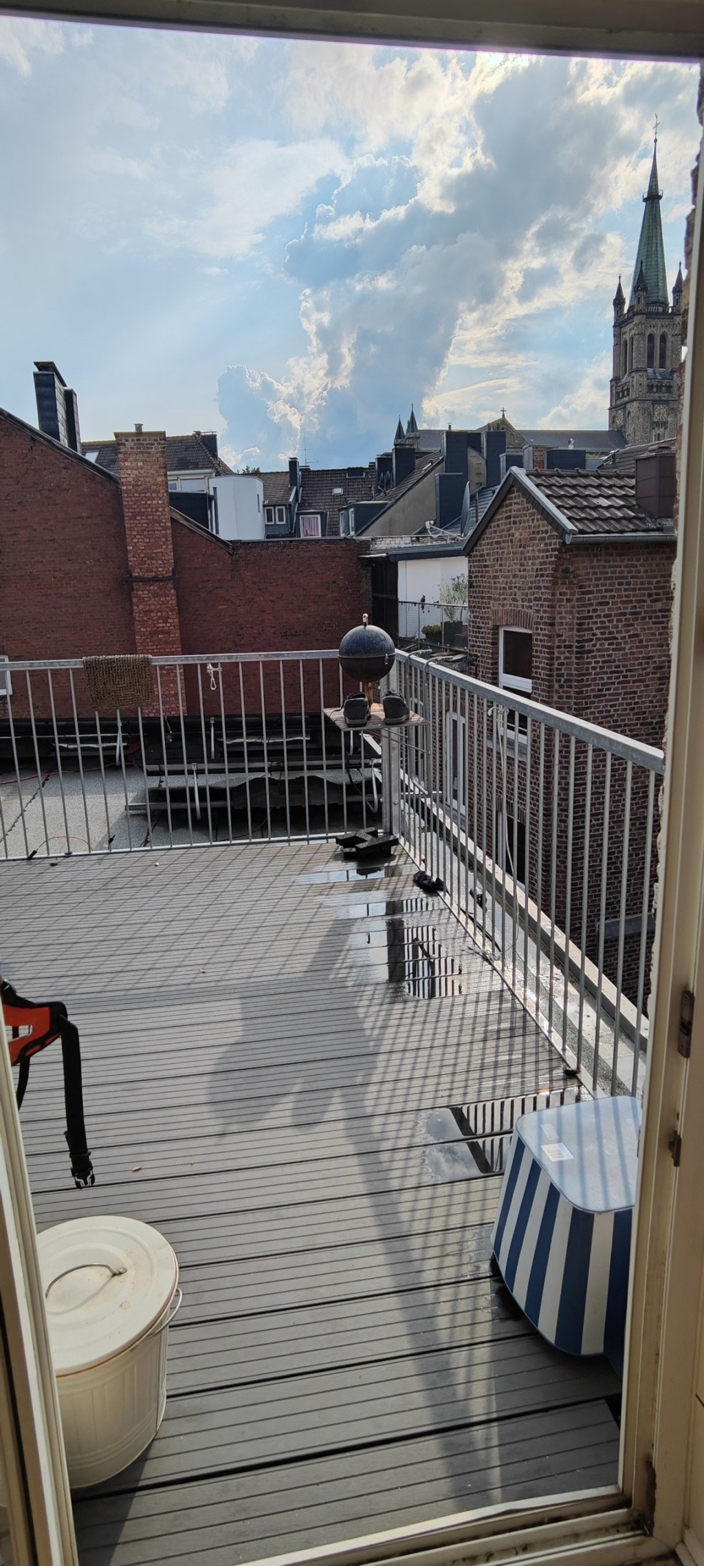 Möblierte 2-Zimmer Wohnung im Altbau in sehr zentraler Lage mit Dachterrasse, PV-Anlage und Klimaanlage – Stephanstraße 2, 52064 Aachen Aachen – Vorschaubild 13