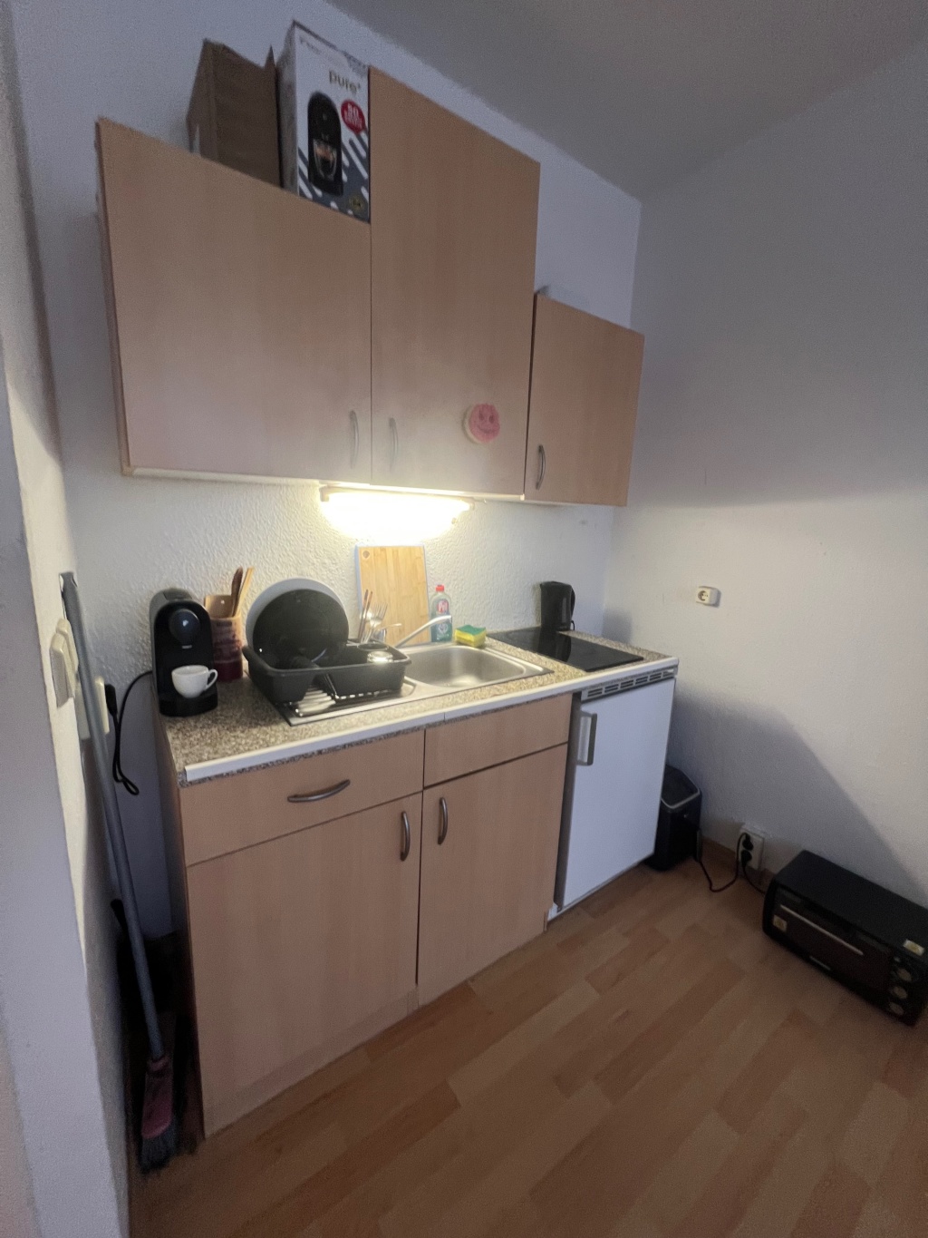 Möbliertes Einzelzimmer Wohnung – Zollrain 5, 6124 Halle (Saale) Halle-Neustadt – Vorschaubild 4