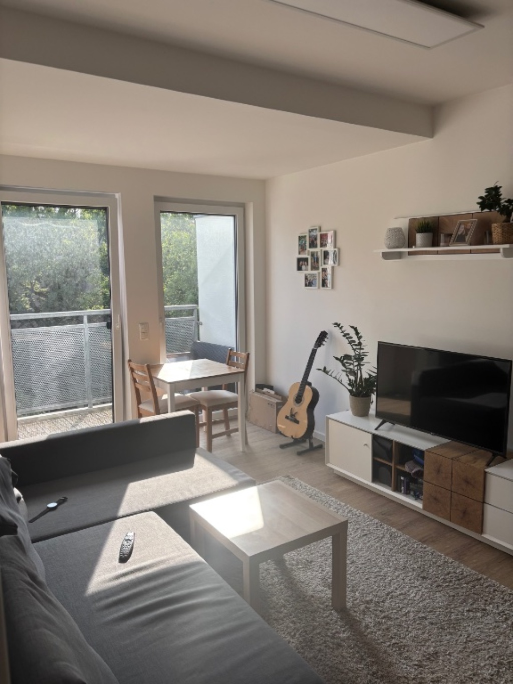 Helle, moderne 2-Zimmer-Wohnung mit Balkon, Fußbodenheizung & Vollausstattung zur Zwischenmiete (Potsdam - Waldstadt I)