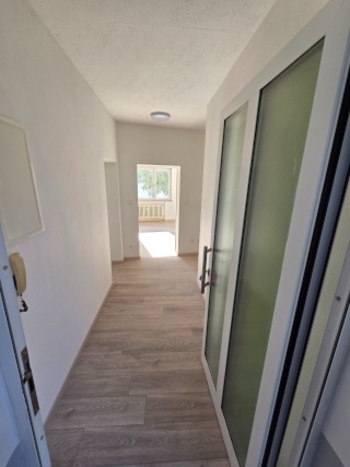 Anzeigenbild: Helle 4-Zimmer-Wohnung mit Wohnküche, komplett saniert, Saarbrücken