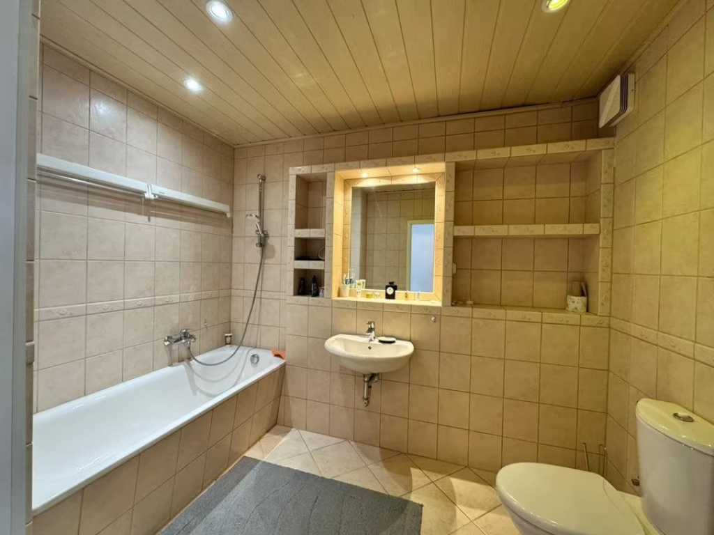 2-Zimmer-Wohnung mit imposantem Blick im Herzen von Berlin Mitte – Holzmarktstraße 73, 10179 Berlin Mitte – Vorschaubild 5