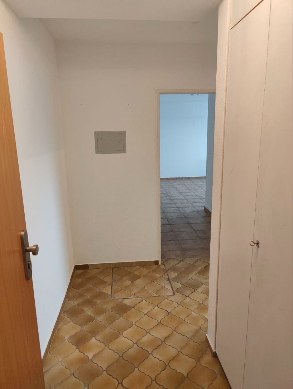 1-Zimmer-Wohnung hell mit Küche in bester Lage nah am Poppeldorfer Schloss – Lotharstraße 44, 53115 Bonn Kessenich – Vorschaubild 10