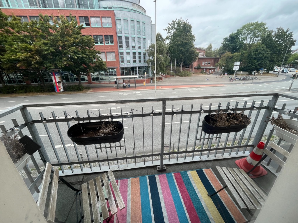 2 Zimmer in einer 3er-WG in Kiel! (Suche deutschsprachige Mitbewohner) – Alte Lübecker Chaussee 2, 24114 Kiel Gaarden-Süd – Vorschaubild 2