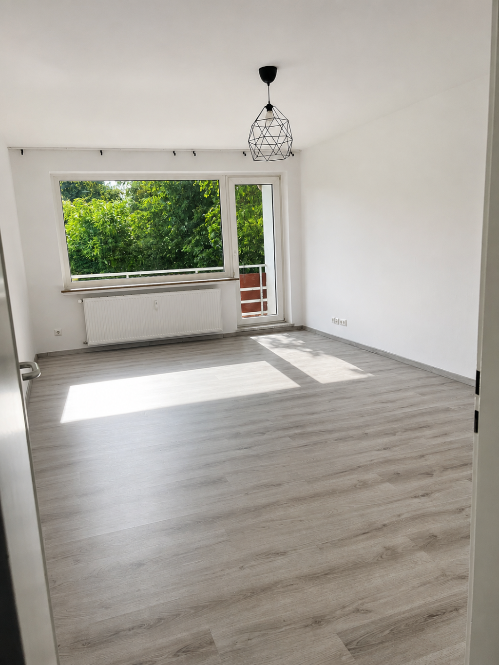 Helle 3-Zimmer-Wohnung für 2er-/3er-WG – mit Balkon, 2 Bädern, Garage und Lagerraum – Auf den Conroden 26, 28307 Bremen Mahndorf – Vorschaubild 2