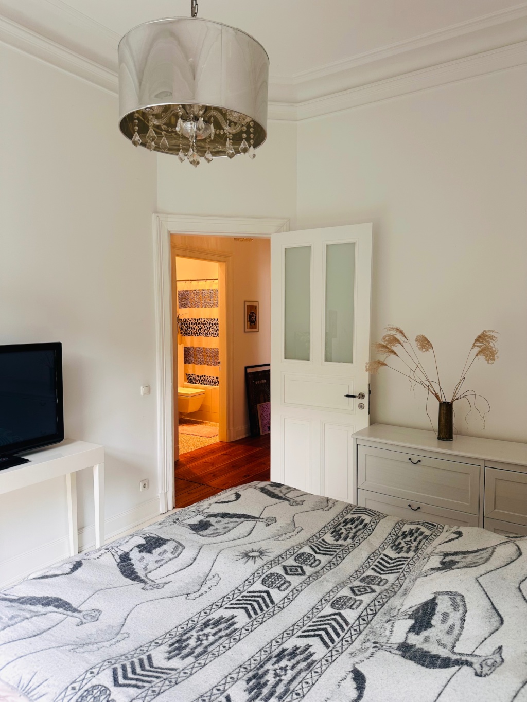 Untervermietung in Hamburg-Eimsbüttel | 15.09. – 27.10. Ca. 100 m2 Altbauwohnung · 4,5 Zimmer · 2 Balkone · 2. Stock – Moorkamp, 20357 Hamburg Eimsbüttel – Vorschaubild 8