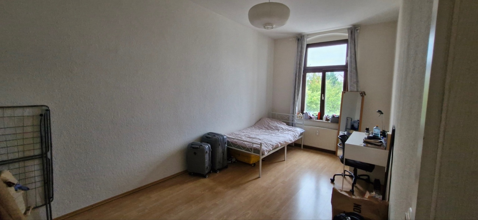 Helle 2-Zimmer-Wohnung- Wg-geeignet