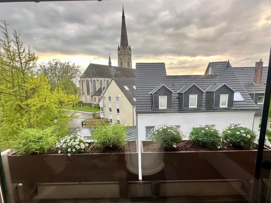 Möblierte Wohnung ab 01.11.2026 | 2 Zimmer, 65 m2, saniert 2025 | Essen-Bergerhausen | Südbalkon + TG – Werrastraße, 45136 Essen Bergerhausen – Vorschaubild 4