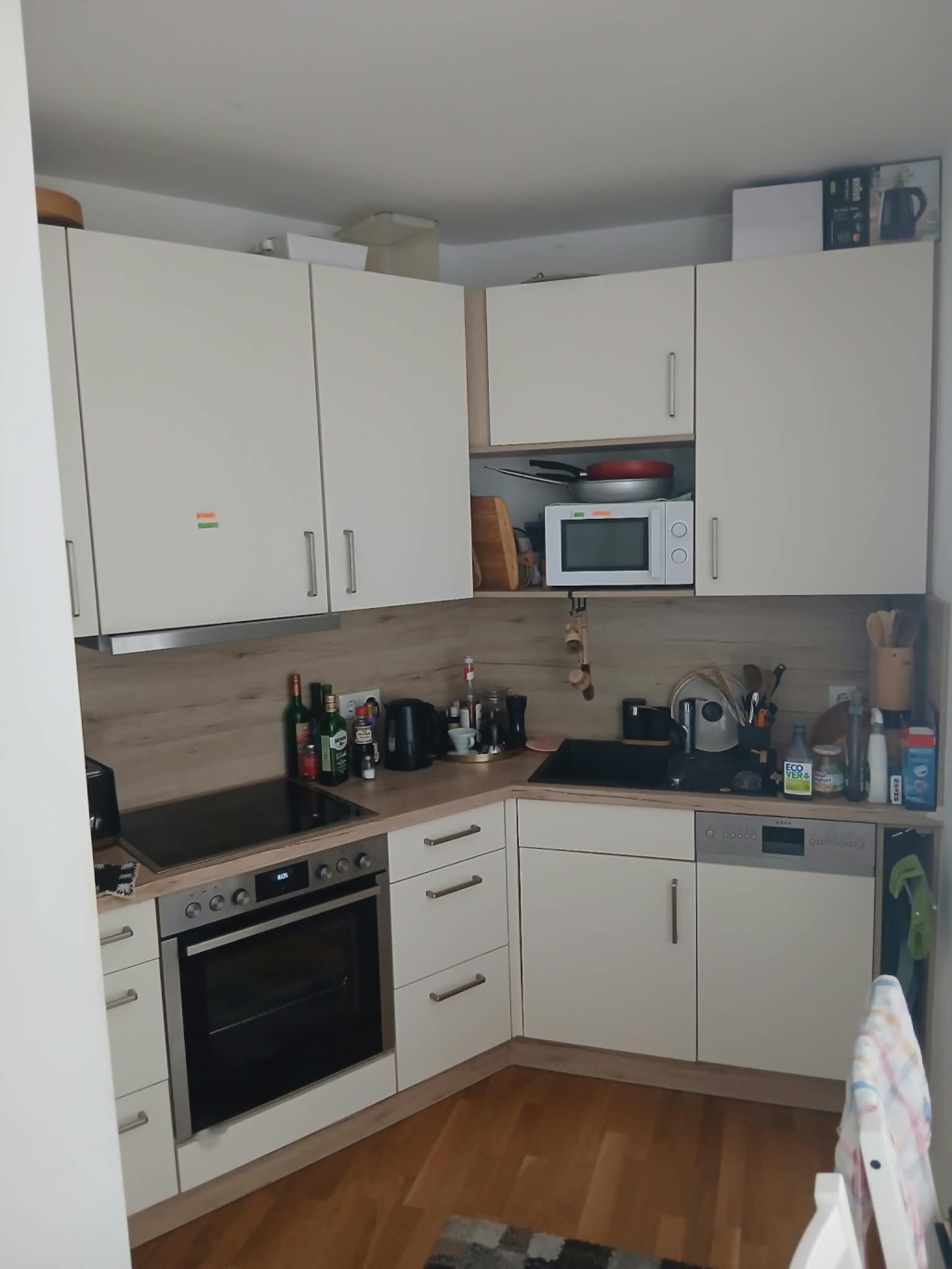 Helles 15 m2 großes Zimmer in einer zentralen Wohngemeinschaft für 3 Personen – Jenergasse, 7743 Jena Jena-Stadt – Vorschaubild 4