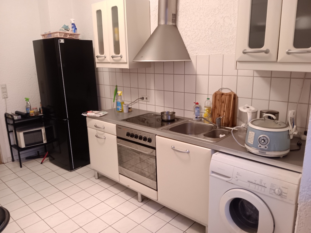 MA-NECKARSTADT - 2 Zimmer, große WG-Wohnung mit Balkon AB SOFORT! – 68169 Mannheim Neckarstadt-West – Vorschaubild 4