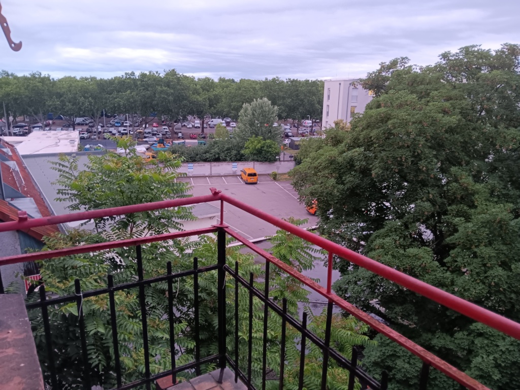 MA-NECKARSTADT - 2 Zimmer, große WG-Wohnung mit Balkon AB SOFORT!