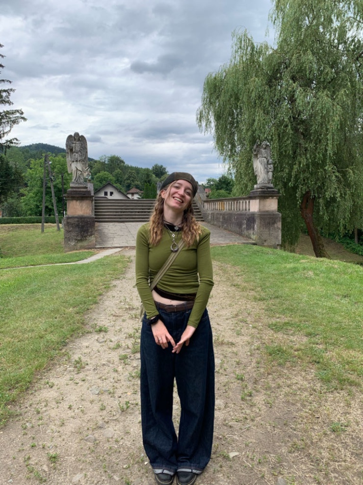 Anzeigenbild: Suche liebe WG in Berlin🦒