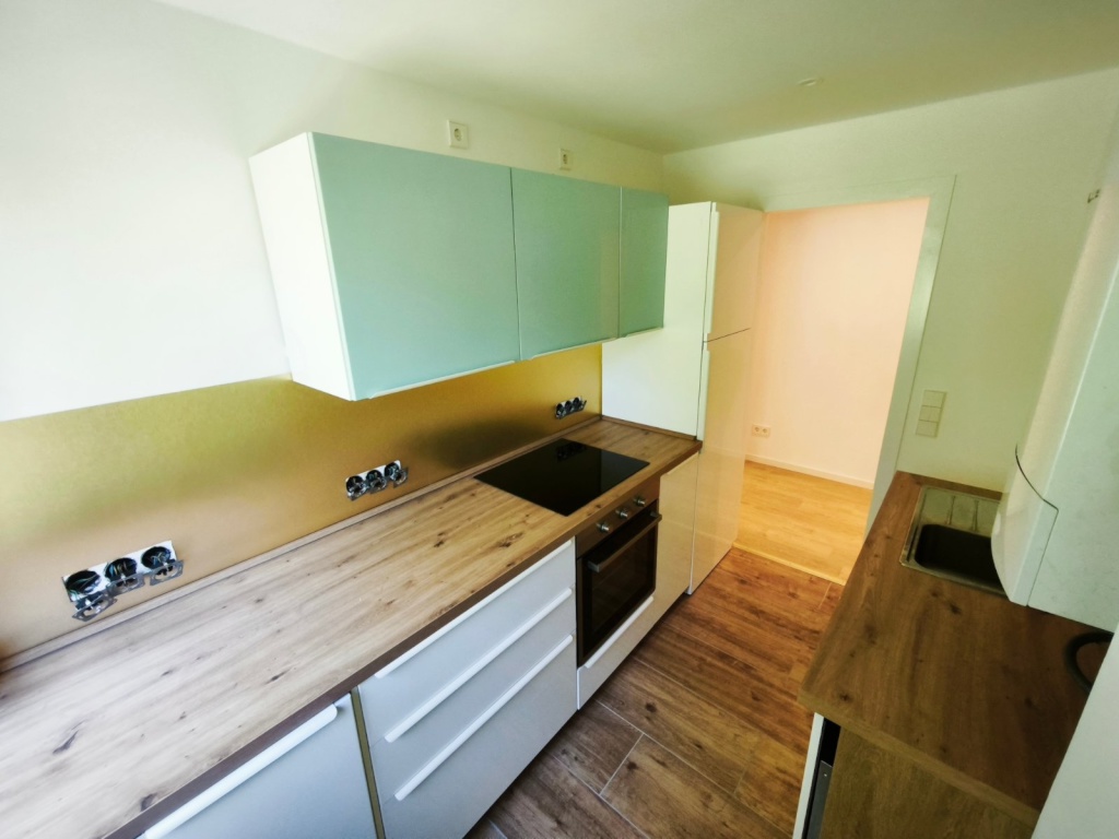 Wunderschöne, frisch renovierte 3-Zimmer-Wohnung mit Balkon & Einbauküche