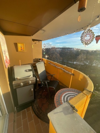 Sunny Kreuzberg apartment - on the river side — photo 1
