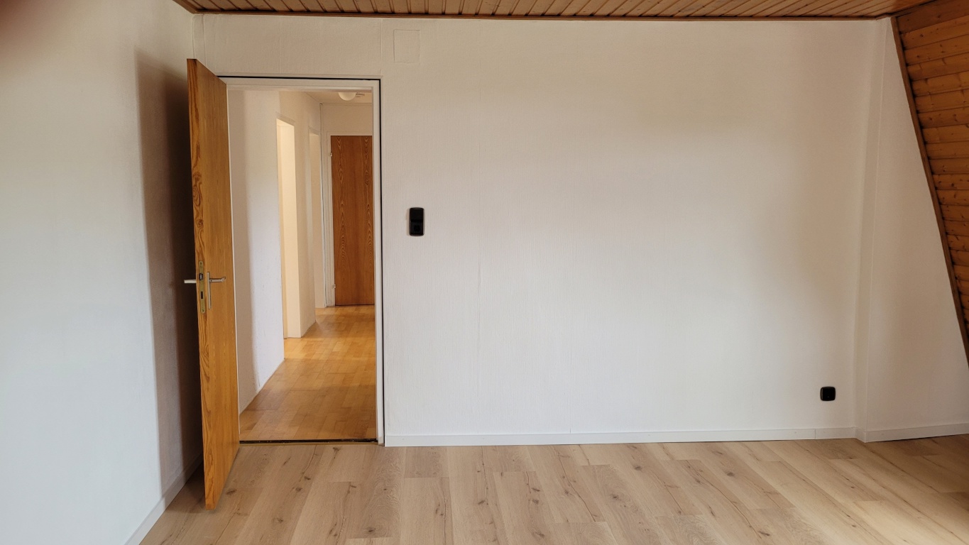 Gemütliche 4-Zi-Wohnung im 2. OG in Stuttgart-Birkach – Alte Dorfstraße, 70599 Stuttgart Birkach – Vorschaubild 3