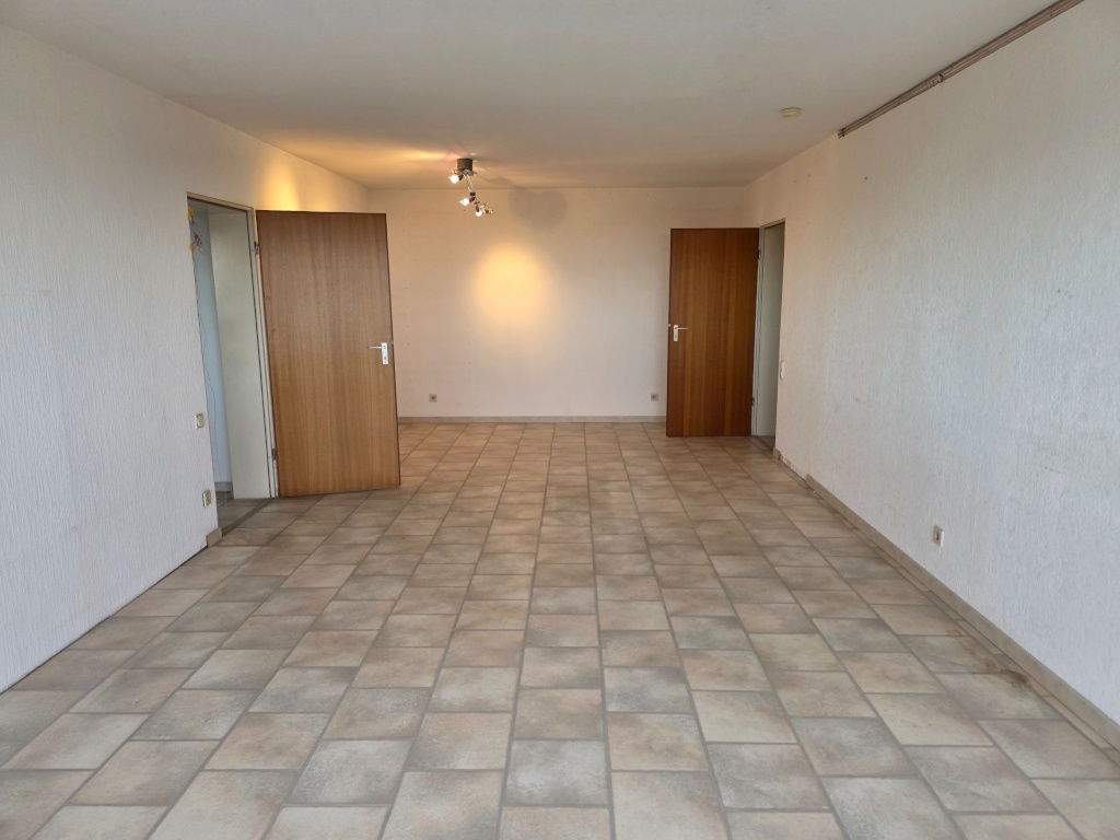 Großzügige WG-Wohnung in Rüttenscheid – ca. 100 m2, Loggia, Weitblick, U-Bahn vor der Tür – Katharinenstraße 6, 45131 Essen Rüttenscheid – Vorschaubild 9