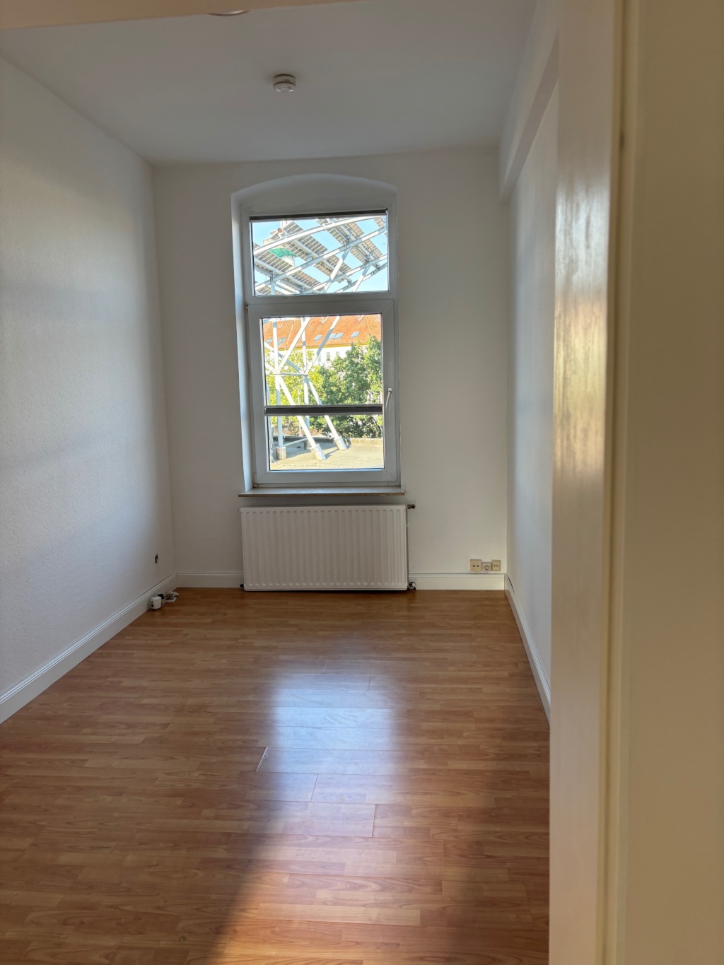 Helle 3-Zimmer-Altbauwohnung in zentraler Lage – Friesenstraße, 30161 Hannover Oststadt – Vorschaubild 2