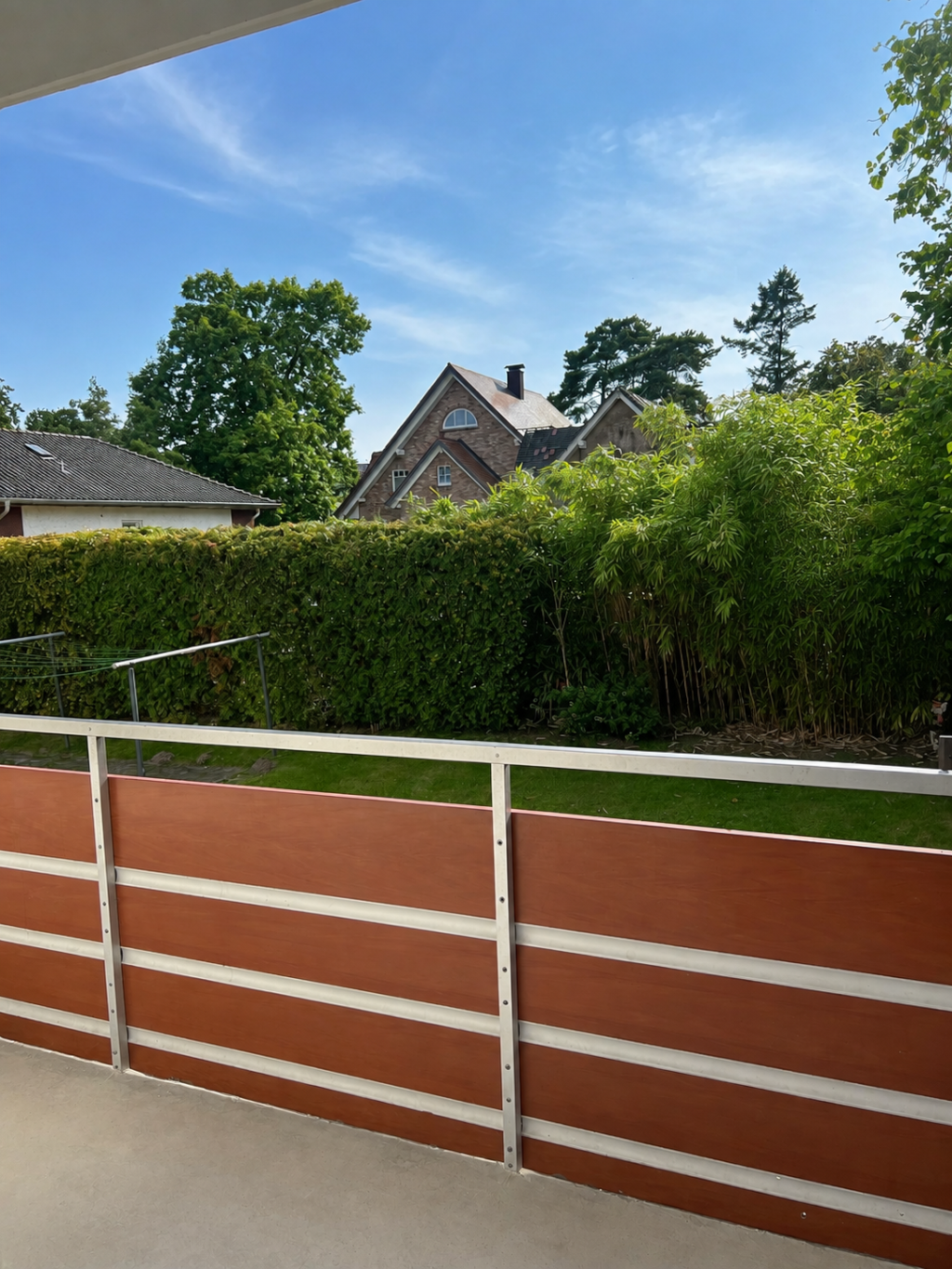 Helle 3-Zimmer-Wohnung für 2er-/3er-WG – mit Balkon, 2 Bädern, Garage und Lagerraum