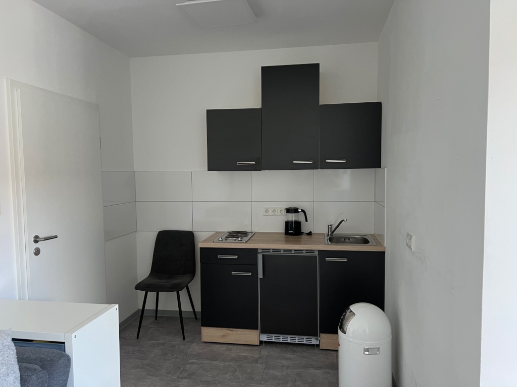 Hochwertig möblierte 1-Zimmer-Wohnung mit Einbauküche und modernem Tageslichtbad in Uninähe ab 01.09.26 zu vermieten – Theodor-Storm-Straße 20, 66125 Saarbrücken Dudweiler – Vorschaubild 6