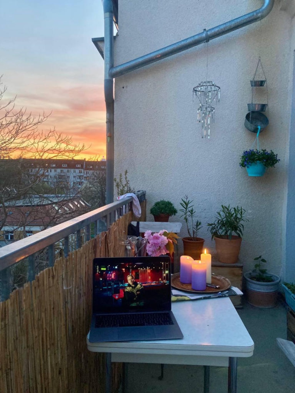WG-Zimmer Neustadt-Neuschönefeld Lilienstr. - Balkooon 😍