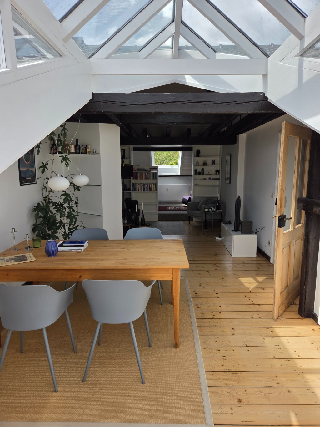 Wunderschöne 3-Zimmer-Altbauwohnung in der Bonner Südstadt zur Untermiete (12 Monate)