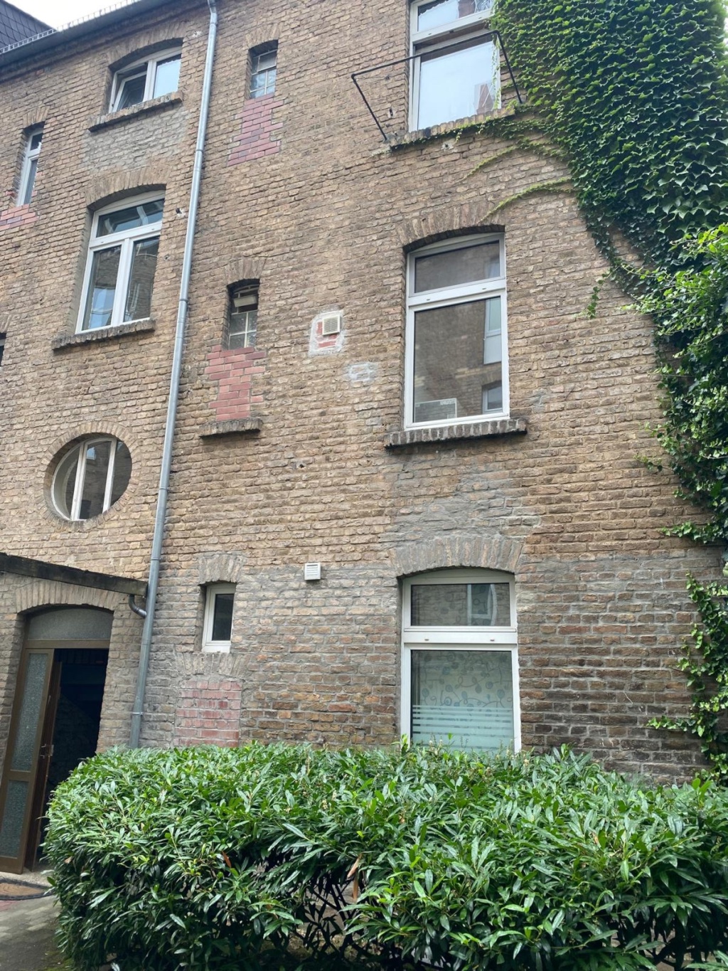 Helle 1,5 Zimmer Wohnung zur Untermiete (Oktober 26- März 27) – Lothringer Straße 32, 65195 Wiesbaden Westend – Vorschaubild 9