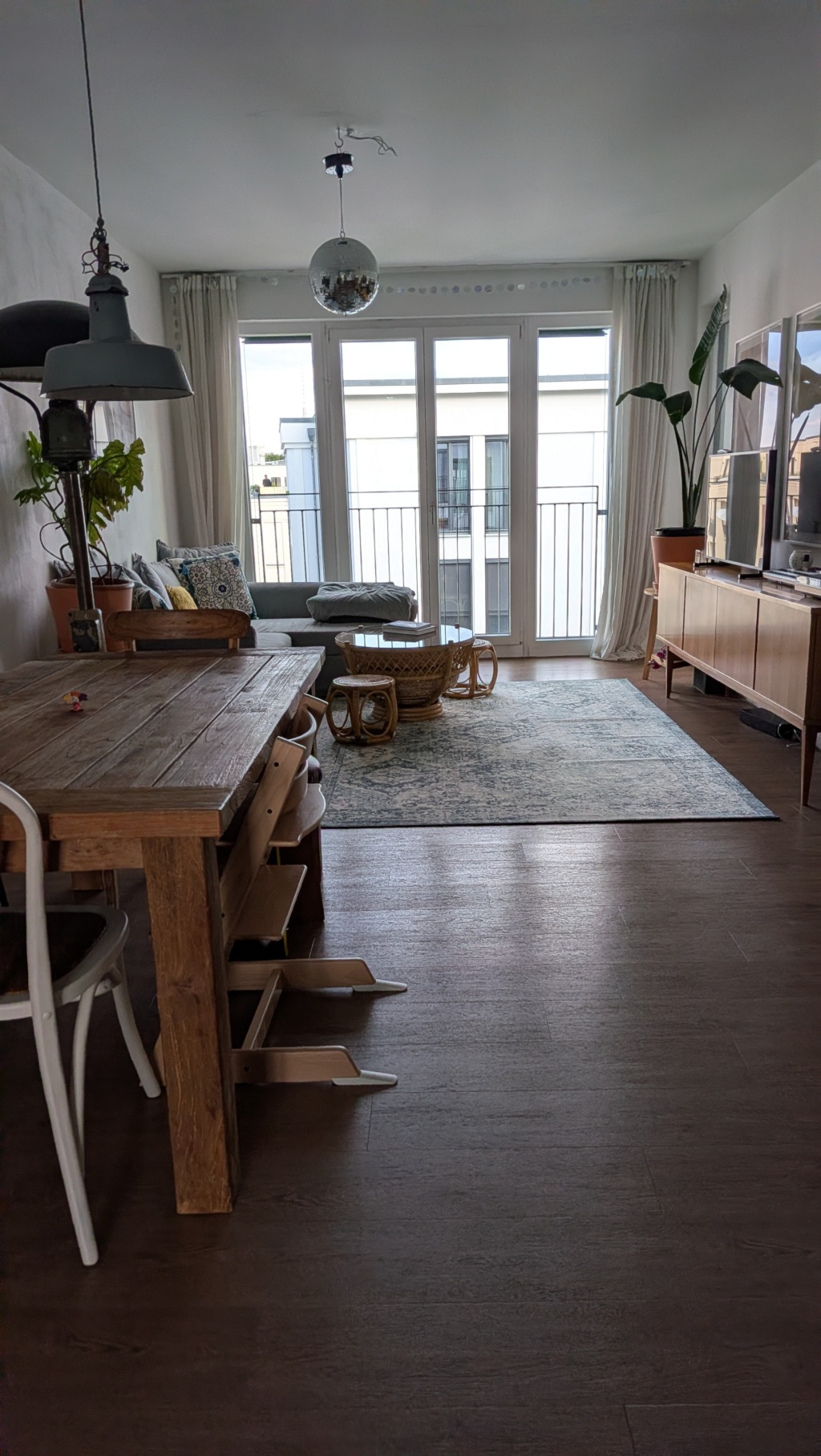 Charming apartment near Mauerpark- ab Ende August bis Oktober sublet
