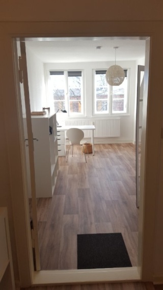 Anzeigenbild: Sonniges WG - Zimmer in 2er-WG, möbliert