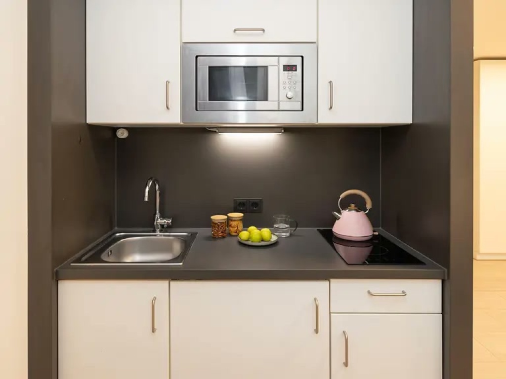 Modernes Studio bei Yugo Elementum (Studio M Silver) – Nachmieter/in gesucht (ab 01.10.2026) – Spreestraße 5, 64295 Darmstadt Darmstadt – Vorschaubild 2