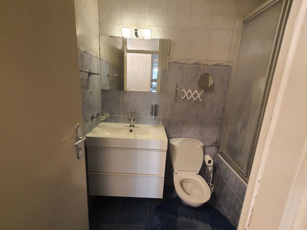 19,9 m2 möbliertes Zimmer in 4er-WG mit Balkon - All Inclusive – Londoner Ring, 67069 Ludwigshafen am Rhein Edigheim – Vorschaubild 8