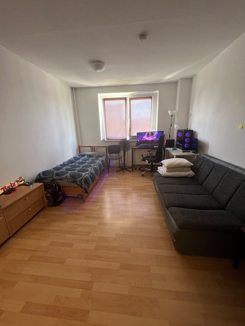 Möbliertes Einzelzimmer Wohnung – Zollrain 5, 6124 Halle (Saale) Halle-Neustadt – Vorschaubild 2