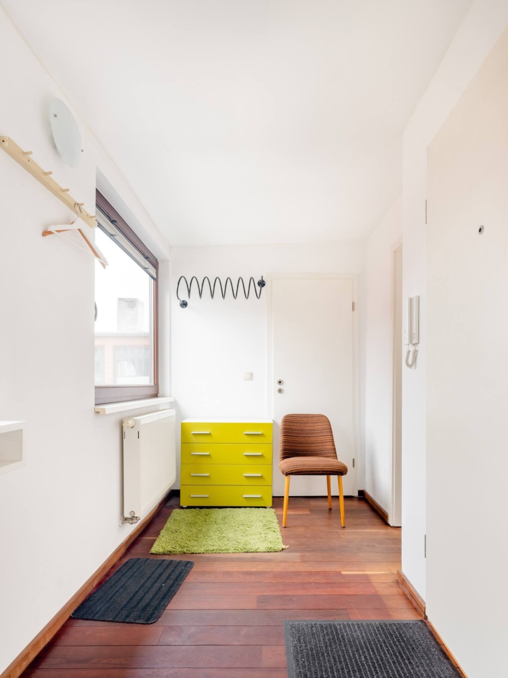 Studio voll möbliert, mit Balkon, Badewanne in Mitte/ Studio funished with balcony, bathtube in the very Centre – Habersaathstr. 30, 10115 Berlin Berlin – Vorschaubild 7