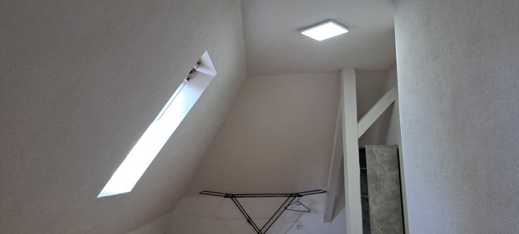 2 Zimmer Dachgeschoss Wohnung in München Laim/Hadern ab sofort tel.:+4917646160325 nur Anrufe – Fürstenriederstr. 190, 81377 München Laim – Vorschaubild 13