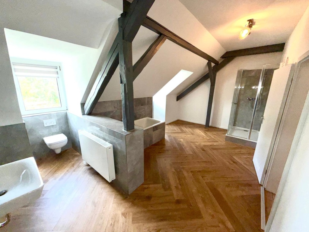 Ideal für 2er-WG | Modern sanierte DG-Wohnung in Aachen | voll möbliert | XXL-Bad