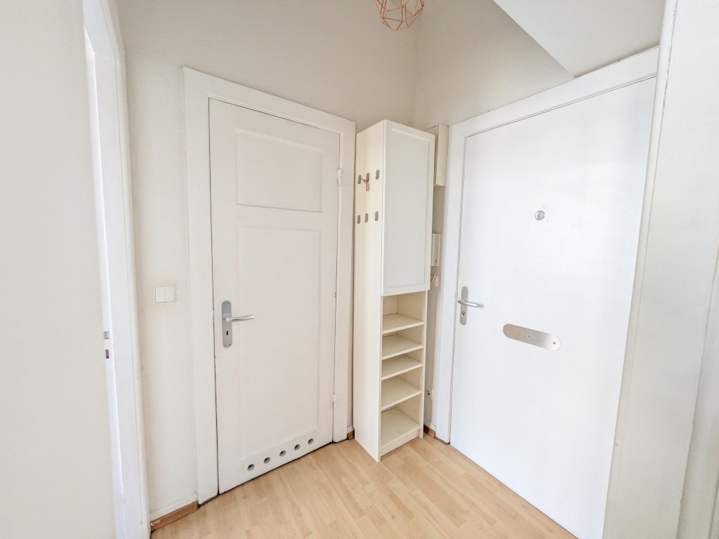 1 Zimmer Wohnung möbliert für ein Jahr – Meldorfer Str., 20251 Hamburg Hoheluft-Ost – Vorschaubild 4