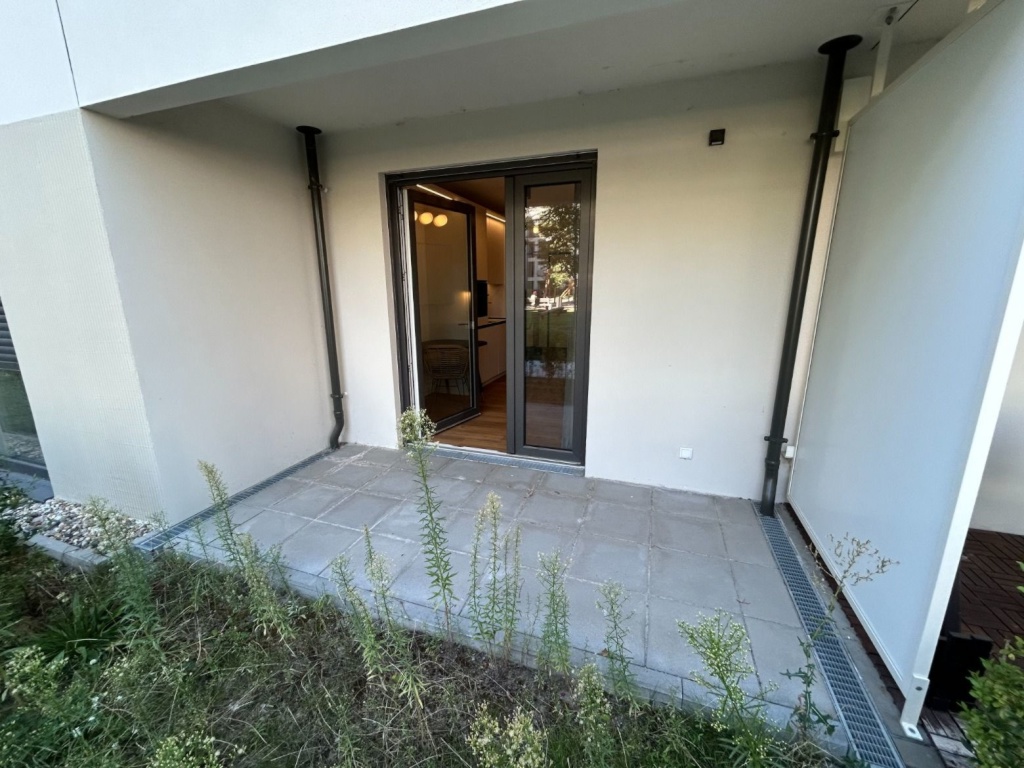1-Zimmer-Wohnung Berlin Biedenkopfer Straße 54 - Terrasse im Innenhof