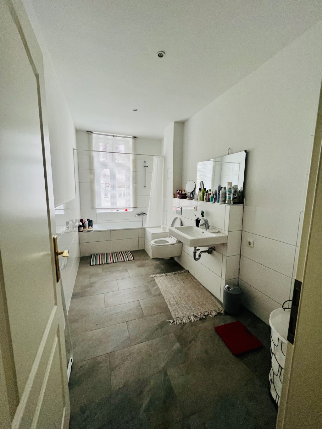 Wunderschöne möblierte 2-Zimmer-Altbauwohnung im Weserkiez – Weserstraße, 12045 Berlin Neukölln – Vorschaubild 2