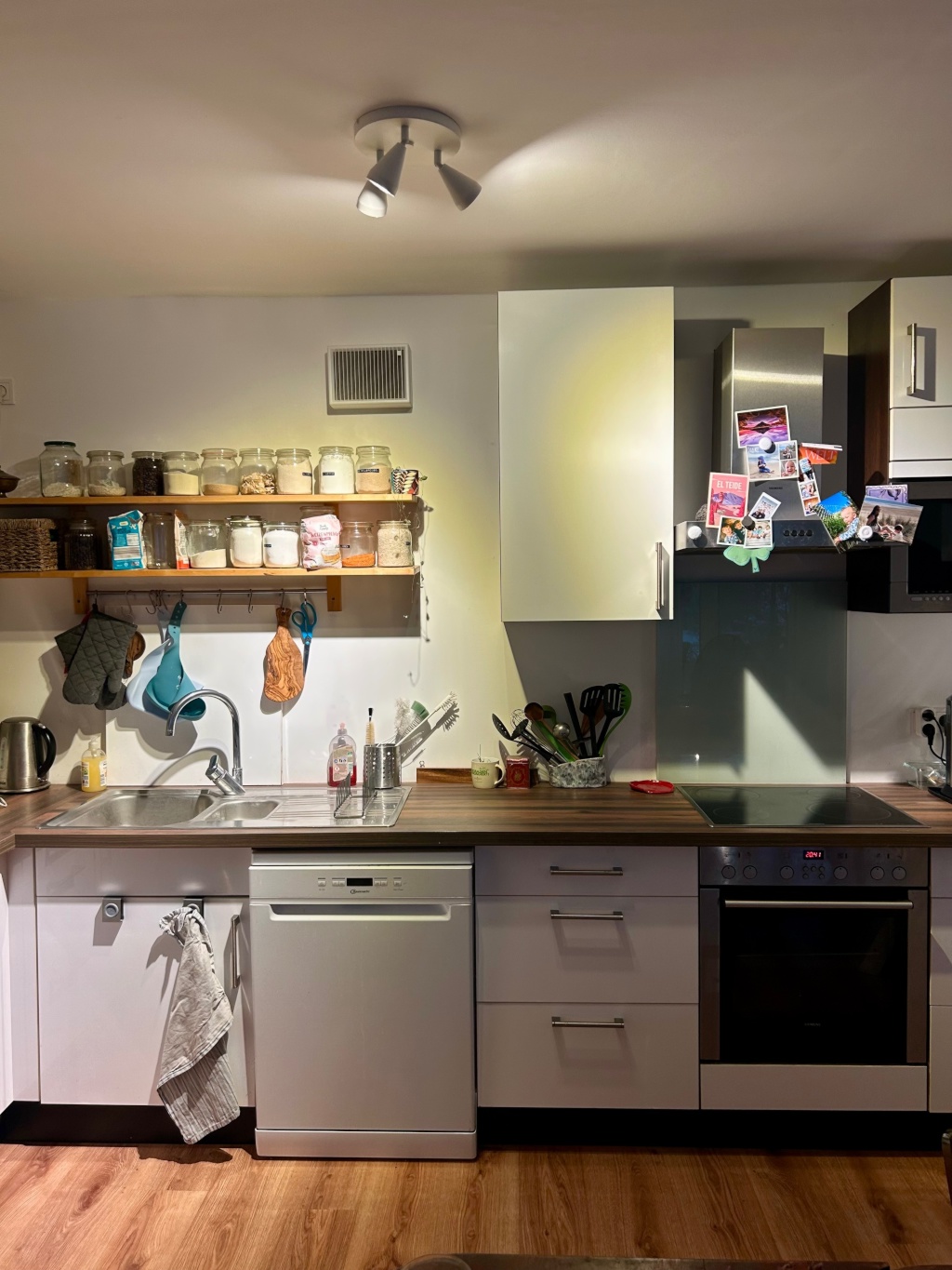 ZWISCHENMIETE: Voll möblierte 3-Zimmer-Wohnung mit großer Terrasse zur Zwischenmiete in der Mainzer Neustadt – Moselstraße 34, 55118 Mainz Neustadt – Vorschaubild 5