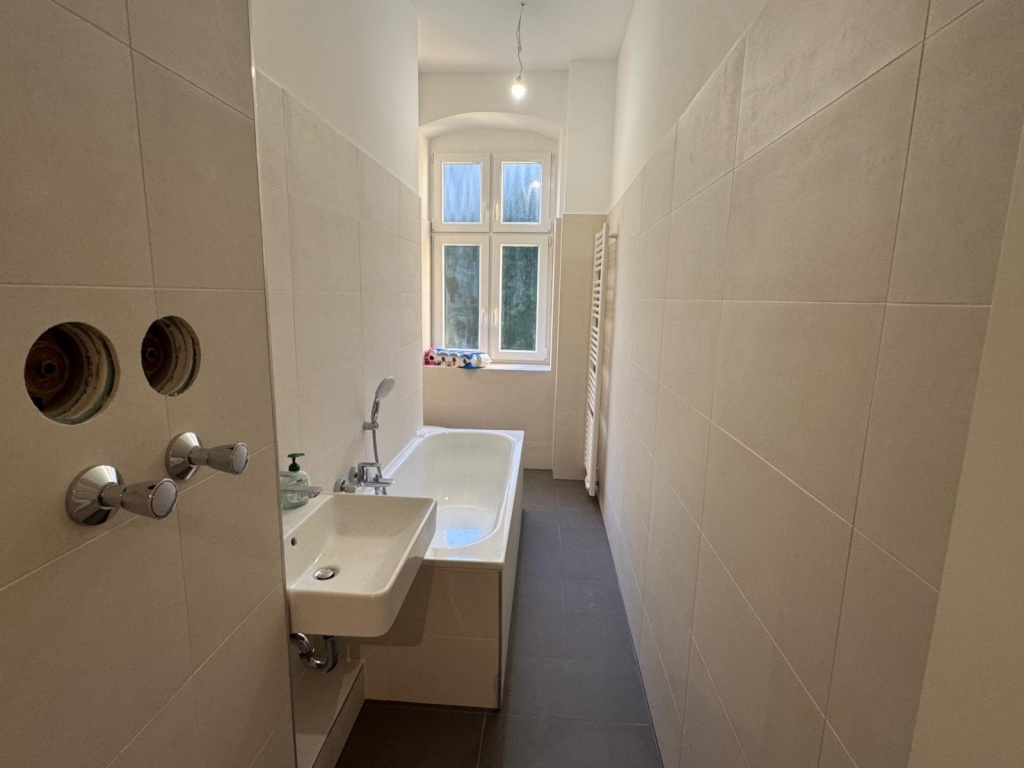 Newly renovated furnished 2-room apartment (approx. 70 m2) with balcony