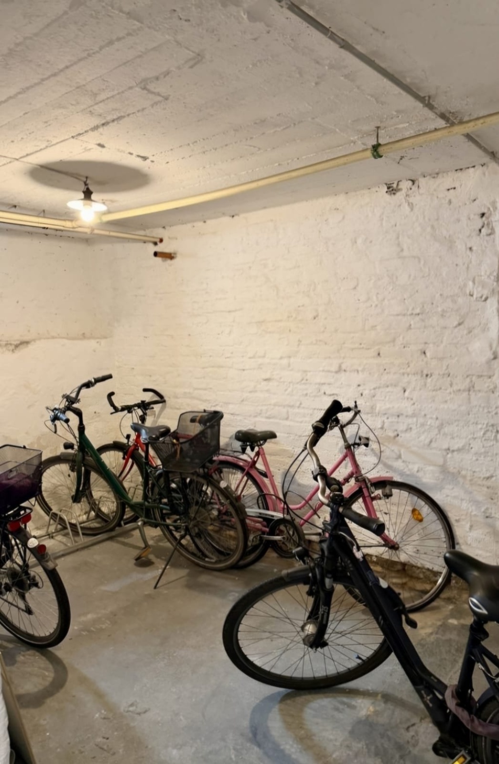 Balkon + Garten: Möblierte und frisch renovierte 1 Zimmer-Wohnung in der Innenstadt – Steinstr, 50676 Köln Altstadt-Süd – Vorschaubild 12