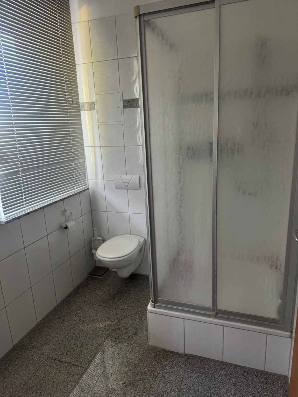 Apartment for Sublet in Rostock (September–December 2026) – Hundertmännerstraße, 18057 Rostock Kröpeliner Tor Vorstadt – Vorschaubild 4