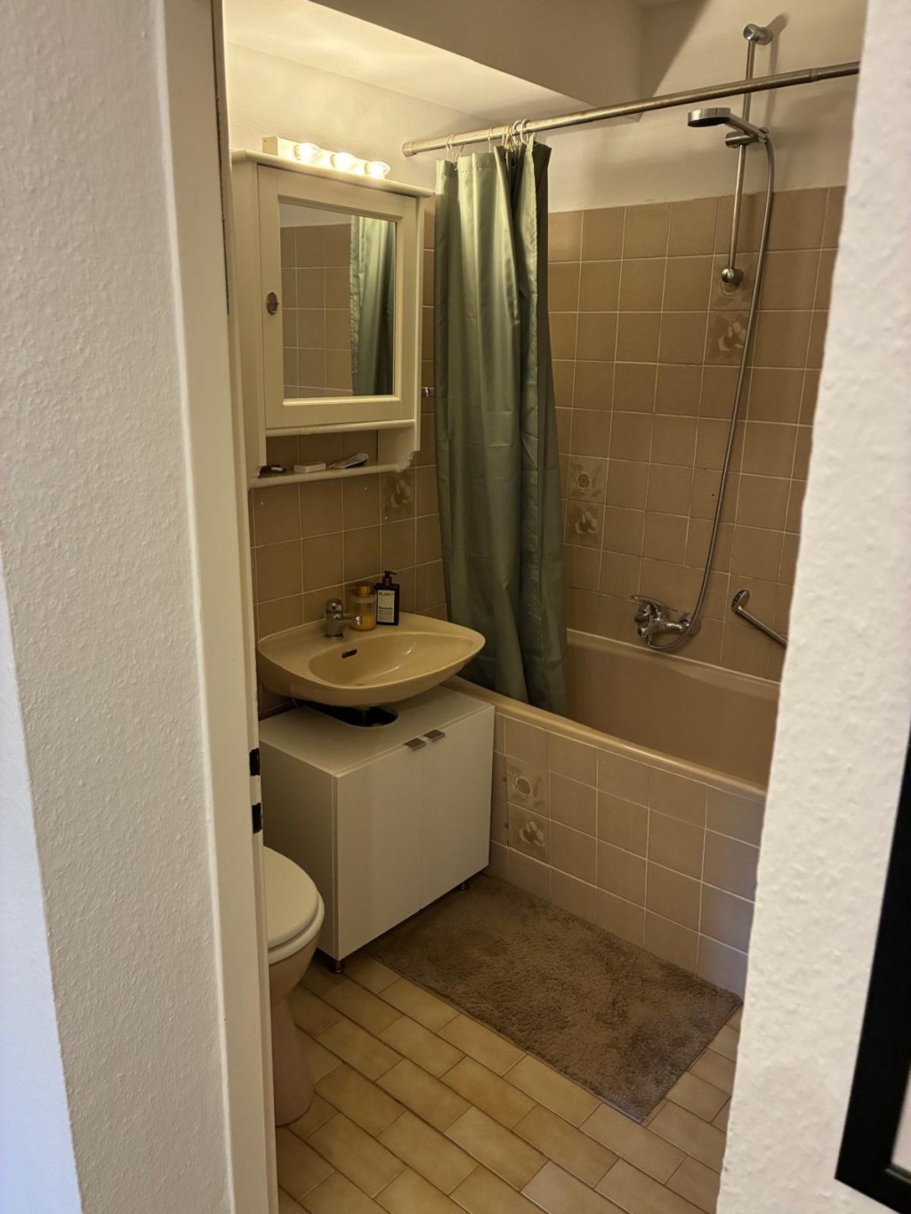 Helle 2-Zimmer-Wohnung in Top-Lage Lindenthal/Sülz | möbliert | 08.09.–21.11. – Laudahnstr. 6, 50937 Köln Köln – Vorschaubild 6